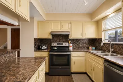 406 Amistad Boulevard, Universal City, TX 78148 - Photo 9
