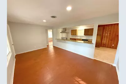 2206 Erickson Street, La Marque, TX 77568 - Photo 3