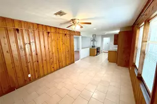 2206 Erickson St, La Marque, TX 77568 - Photo 13