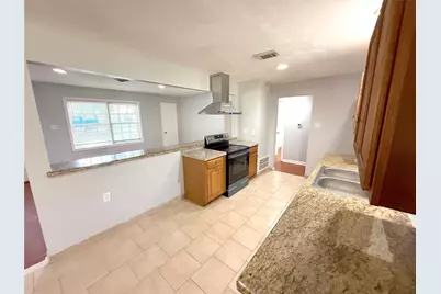 2206 Erickson Street, La Marque, TX 77568 - Photo 9