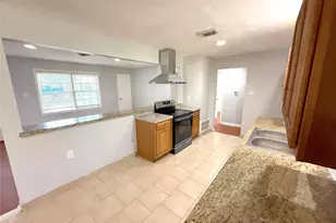 2206 Erickson St, La Marque, TX 77568 - Photo 9