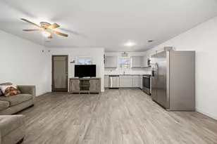 16842 N N Marie Village Dr, Conroe, TX 77306 - Photo 5