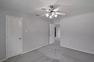 8726 Rolling Rapids Rd, Humble, TX 77346 - Photo 35