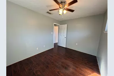 610 Stoneledge Drive, Friendswood, TX 77546 - Photo 7