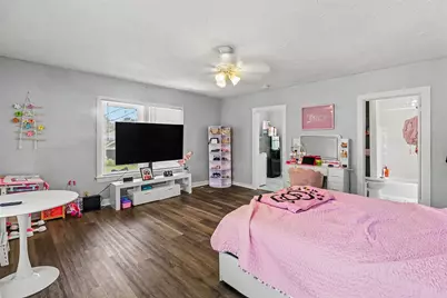 5121 Polk Street, Houston, TX 77023 - Photo 27