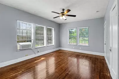5121 Polk Street, Houston, TX 77023 - Photo 11