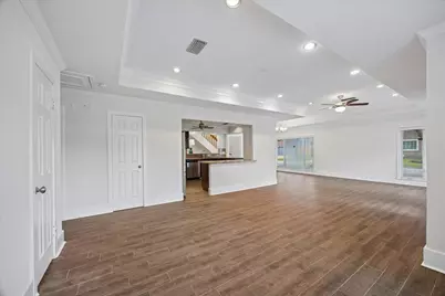 5410 Patrick Henry, Bellaire, TX 77401 - Photo 11