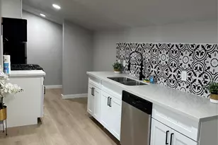 3415 Cochran St, Houston, TX 77009 - Photo 9