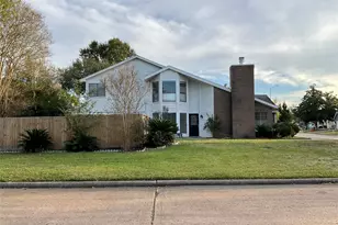 3103 Ashford Bend Dr, Houston, TX 77082 - Photo 3