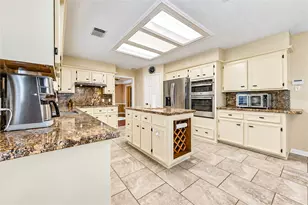 7303 Starbridge Dr, Houston, TX 77095 - Photo 17