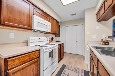 8299 Cambridge Street #1504, Houston, TX 77054 - Photo 9