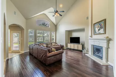 7642 Westmoreland Drive, Sugar Land, TX 77479 - Photo 5