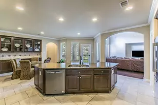 7642 Westmoreland Dr, Sugar Land, TX 77479 - Photo 11