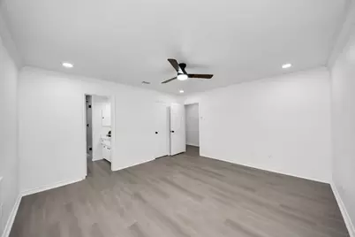 14138 Burke Forest Drive, Houston, TX 77070 - Photo 33