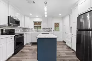 139 Florence Dr, Onalaska, TX 77360 - Photo 9