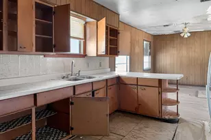 2029 9th St, High Island, TX 77623 - Photo 5