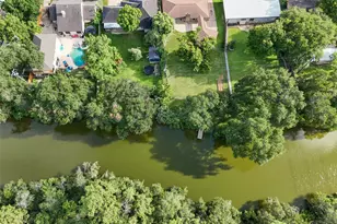 7714 Pecanwood St, Hitchcock, TX 77563 - Photo 5