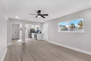 2919 Avenue K, Galveston, TX 77550 - Photo 5