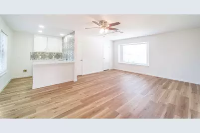 303 Swords Bend, Stafford, TX 77477 - Photo 21