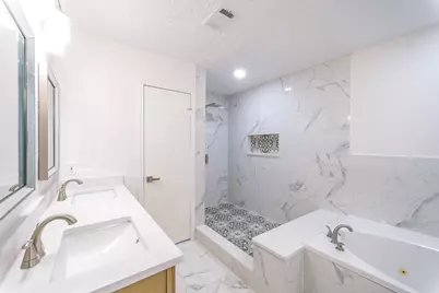 303 Swords Bend, Stafford, TX 77477 - Photo 11