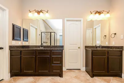 2911 Village Brook Lane, Pearland, TX 77584 - Photo 21