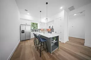 6544 Goldspier St, Houston, TX 77091 - Photo 9