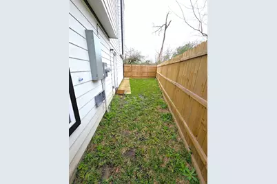 4626 Shreveport Boulevard #B, Houston, TX 77028 - Photo 19