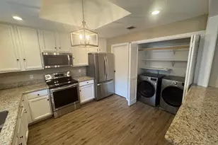 11711 Memorial Dr, Houston, TX 77024 - Photo 13