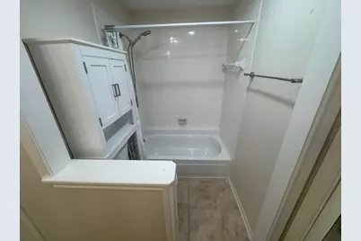 11711 Memorial Drive #563, Houston, TX 77024 - Photo 27