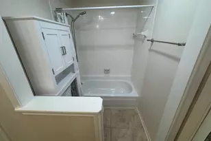 11711 Memorial Dr, Houston, TX 77024 - Photo 27