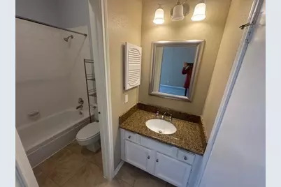 11711 Memorial Drive #563, Houston, TX 77024 - Photo 33