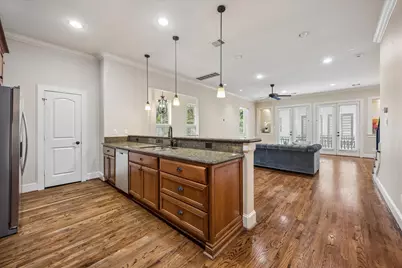 1112 Peveto Street #C, Houston, TX 77019 - Photo 15