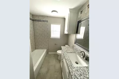 321 Petunia Street, Lake Jackson, TX 77566 - Photo 7