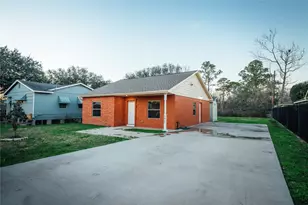 5617 Schutz St, Houston, TX 77032 - Photo 1