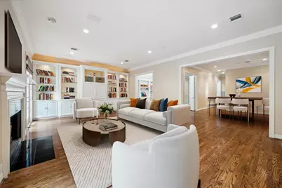 2 S Briar Hollow Lane #2, Houston, TX 77027 - Photo 11