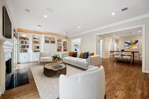 2 S Briar Hollow Ln, Houston, TX 77027 - Photo 11