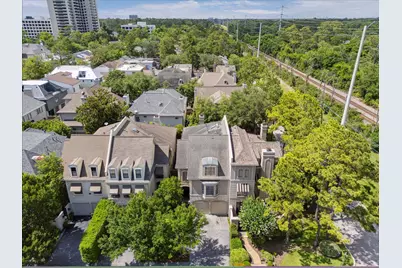 2 S Briar Hollow Lane #2, Houston, TX 77027 - Photo 33