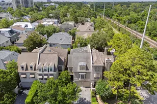 2 S Briar Hollow Ln, Houston, TX 77027 - Photo 33