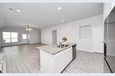 13322 Sea Breeze Drive, Texas City, TX 77568 - Photo 9