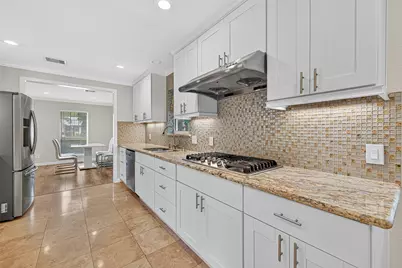8530 Roos Road, Houston, TX 77036 - Photo 11