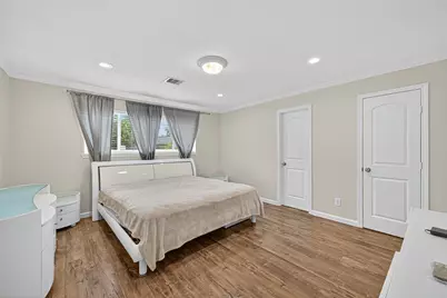 8530 Roos Road, Houston, TX 77036 - Photo 21