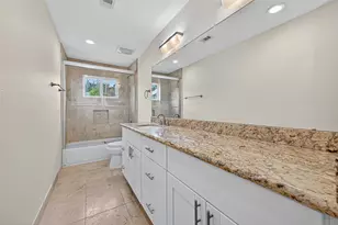 8530 Roos Rd, Houston, TX 77036 - Photo 19
