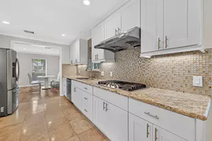 8530 Roos Rd, Houston, TX 77036 - Photo 11