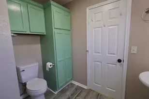 642 5th St, Dickinson, TX 77539 - Photo 13