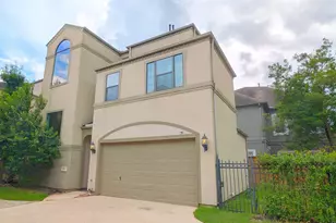 1307 Riverine Ct, Houston, TX 77055 - Photo 1