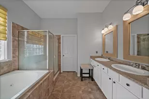 2910 Crescent Oaks Park Ln, Spring, TX 77386 - Photo 17