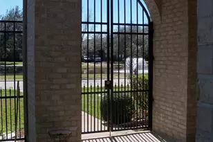 5909 Sawyer Dr, Pearland, TX 77581 - Photo 5