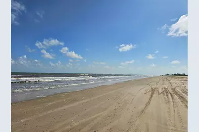 611 Arlo Terrace, Crystal Beach, TX 77617 - Photo 9