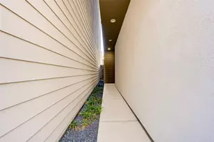 2333 Sperber Ln, Houston, TX 77003 - Photo 5