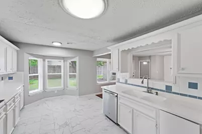 2042 Bridge Cross Lane, Houston, TX 77067 - Photo 7
